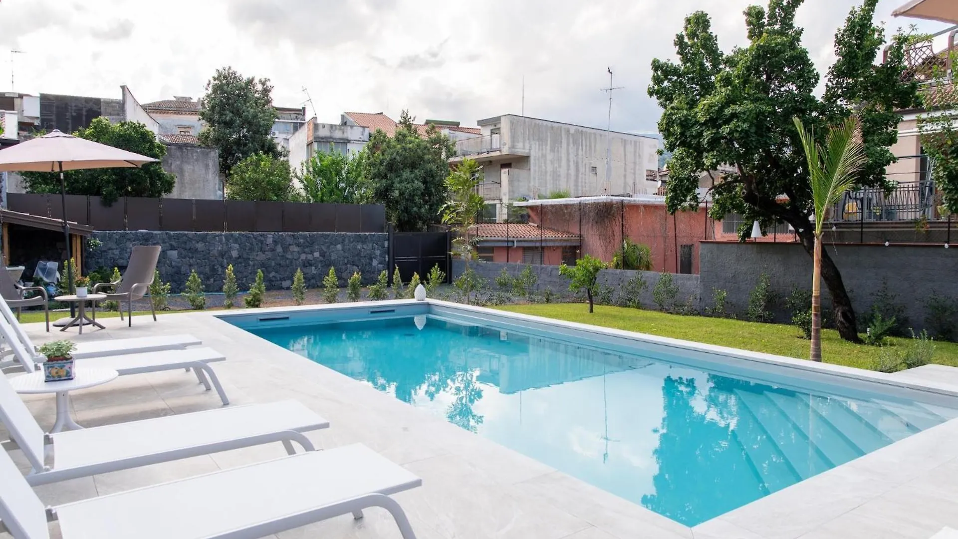 Luxurious Apartment With Pool In Giarre 0*,