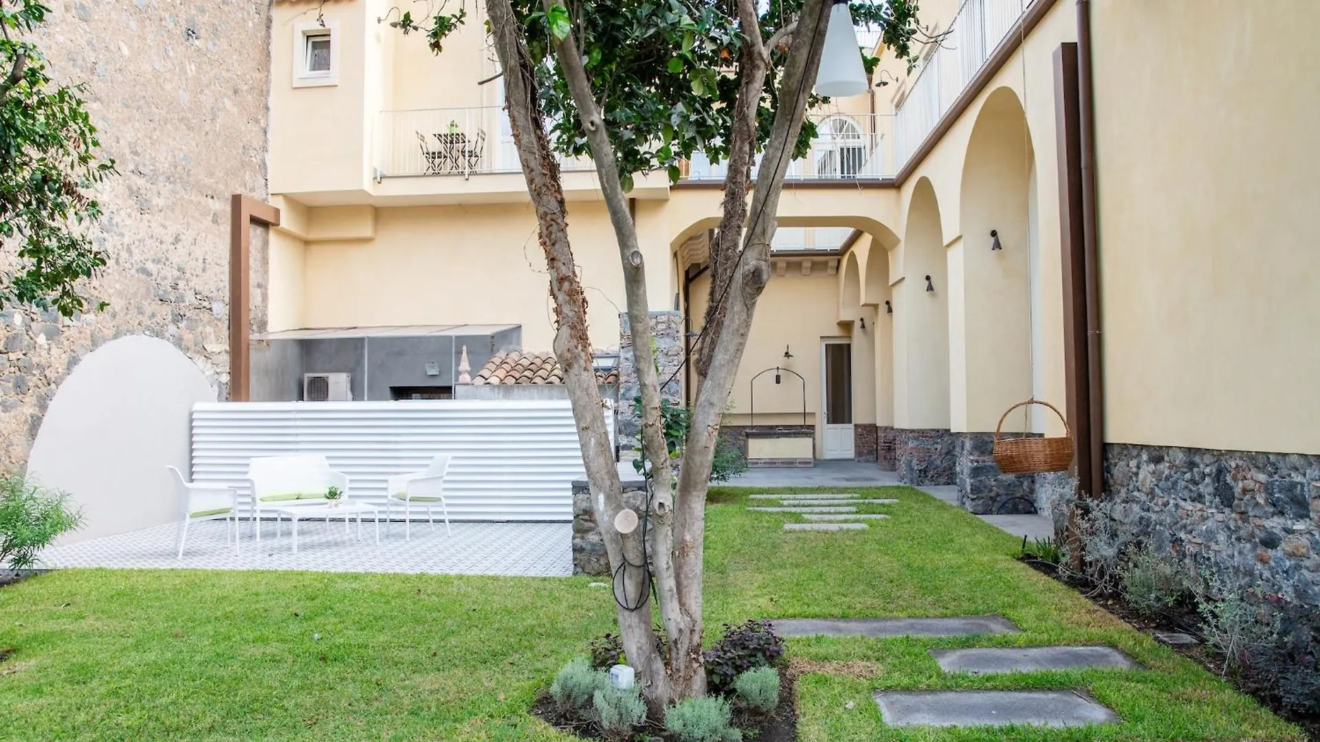 Luxurious Apartment With Pool In Giarre